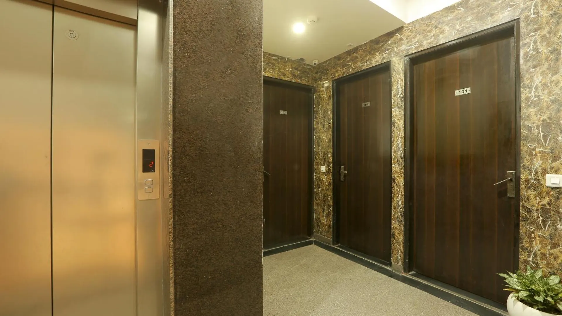 **** Hotel Luxury Stay Near Delhi International Airport Neu-Delhi Indien