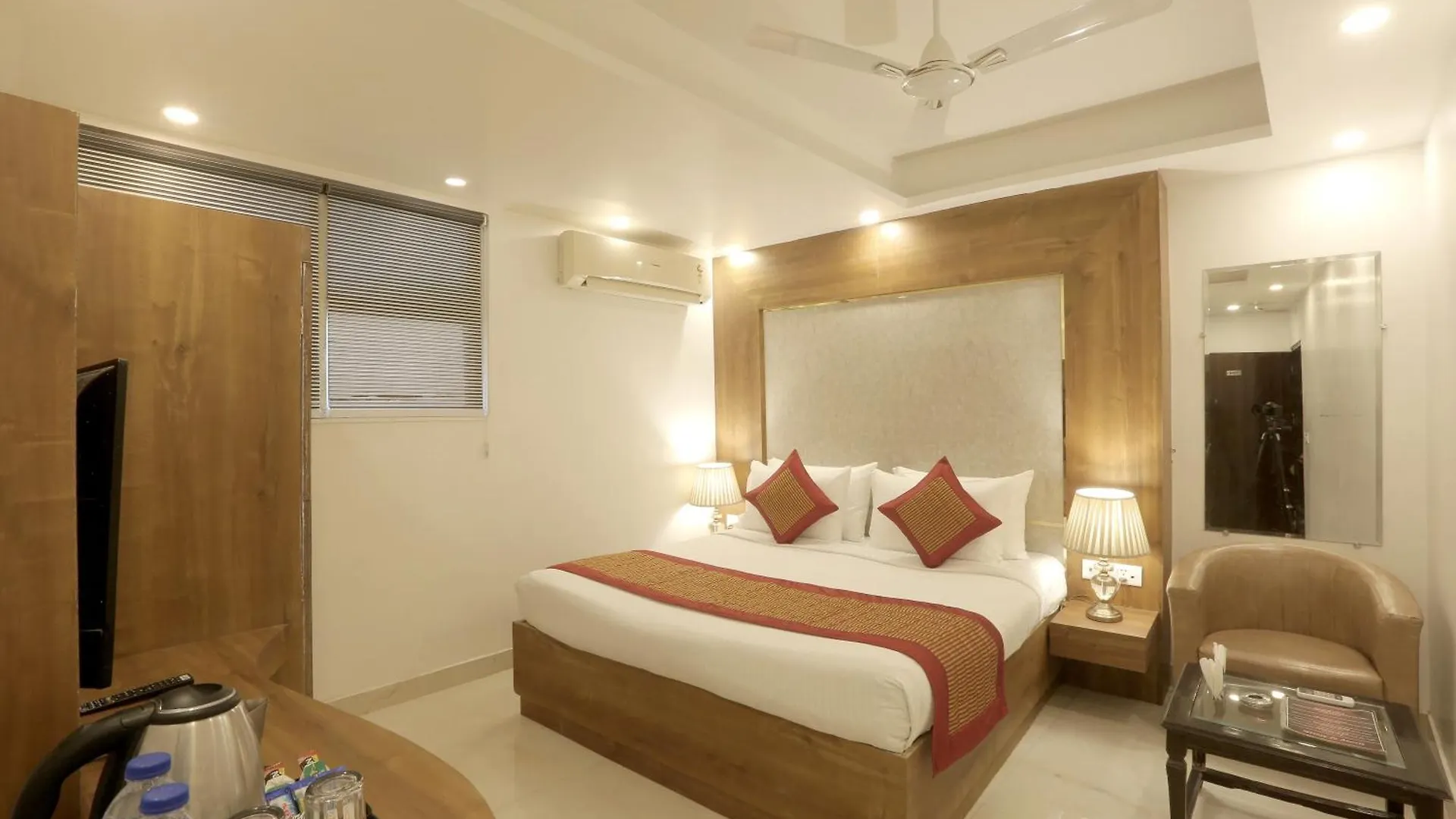 Luxury Stay Near Delhi International Airport Neu-Delhi