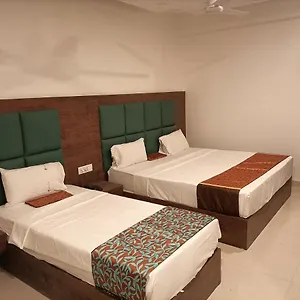 4* Hotel Tej Plaza ,a Family Near Igi Airport Delhi