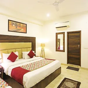 3* Hotel The Kiara Near Delhi Airport