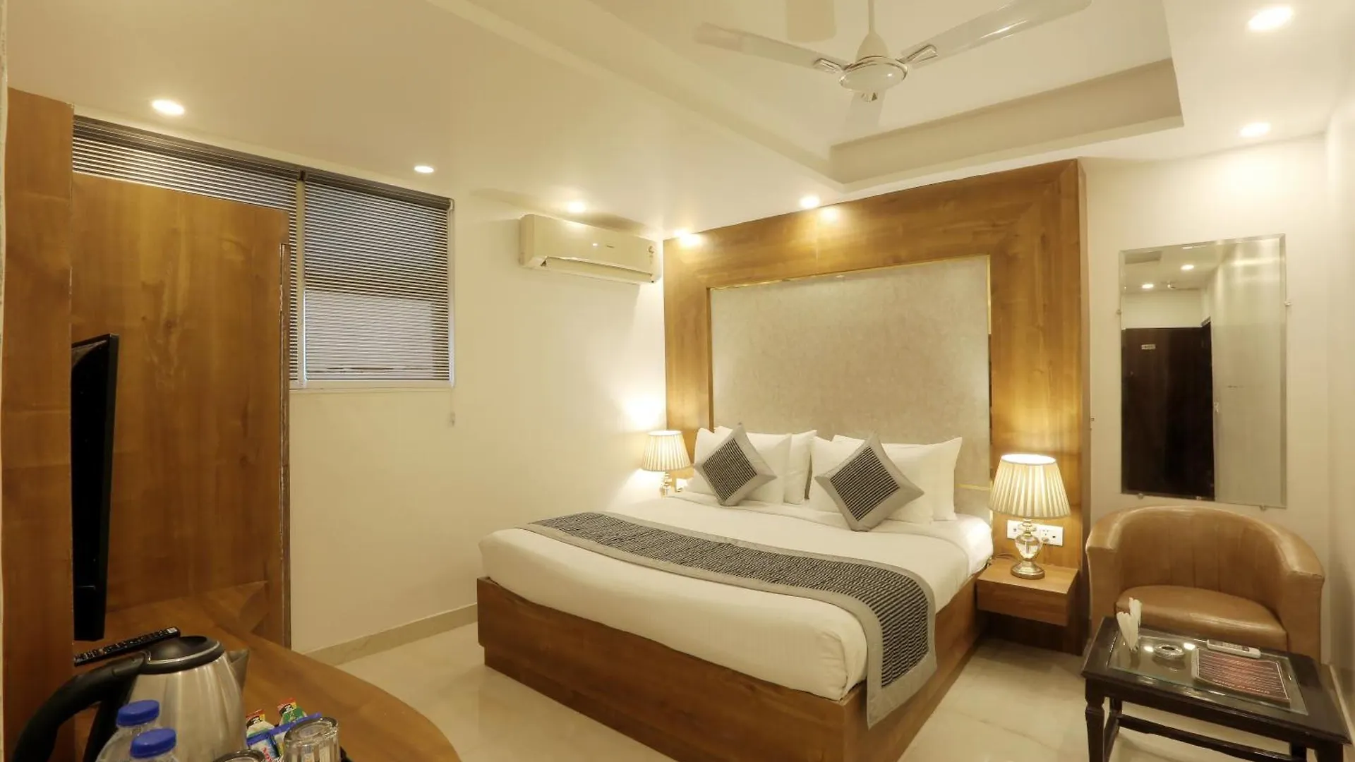 Luxury Stay Near Delhi International Airport New Delhi India