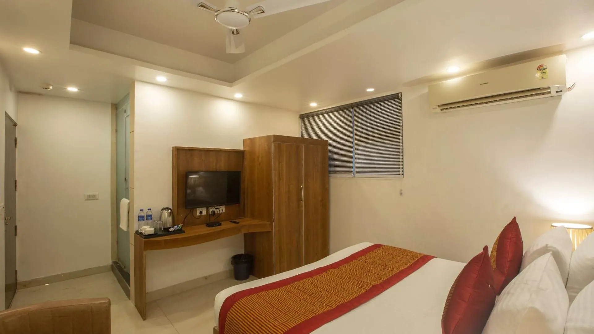 Luxury Stay Near Delhi International Airport New Delhi