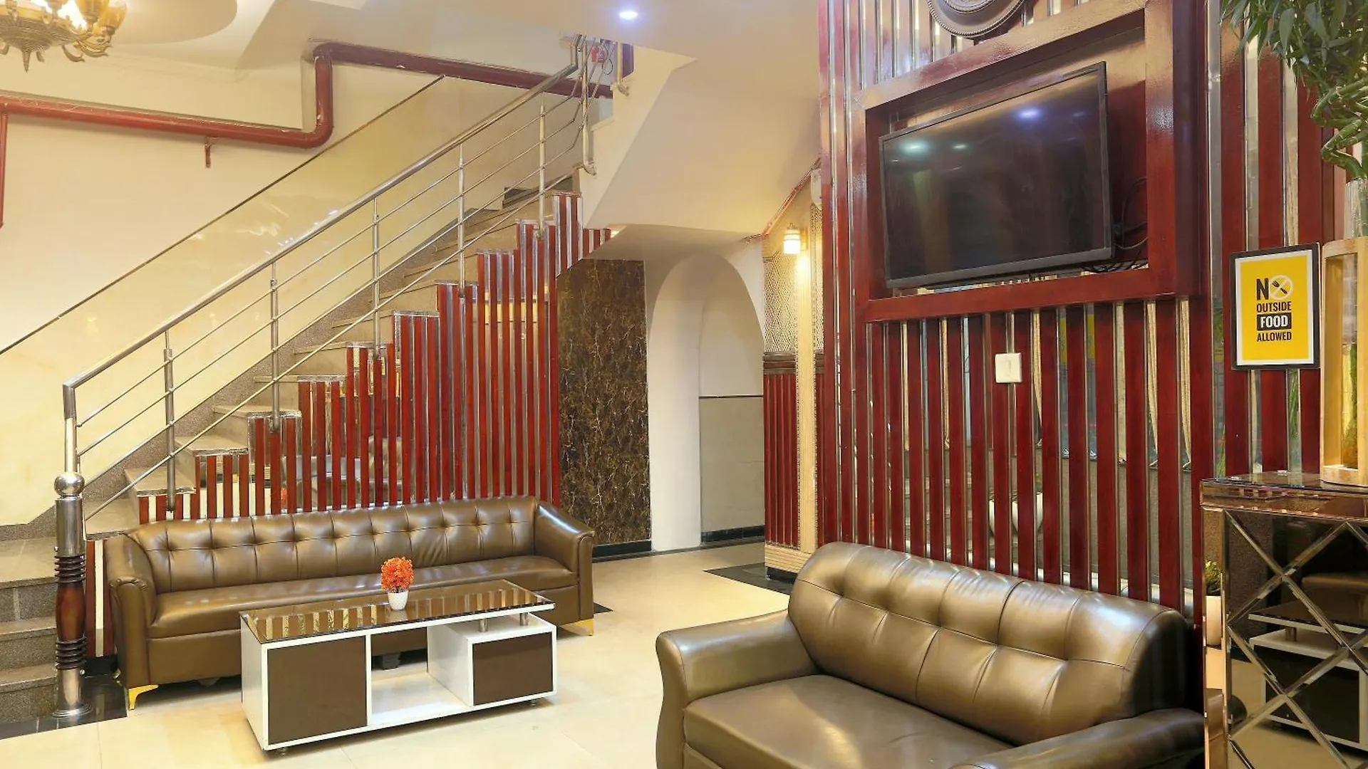 Luxury Stay Near Delhi International Airport New Delhi 4*,  India