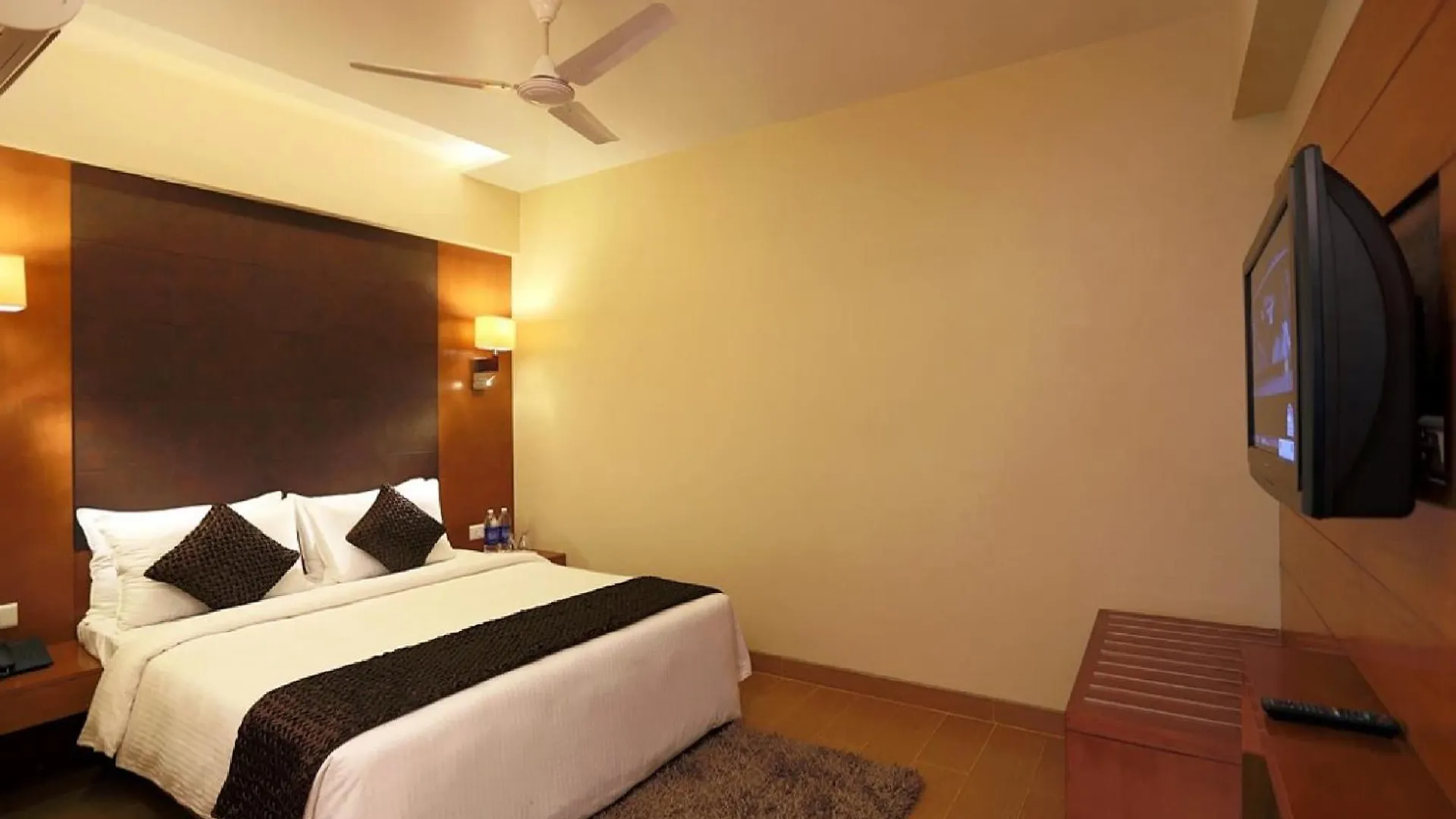 Luxury Stay Near Delhi International Airport New Delhi Hotel